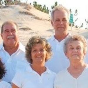 Meet your Posher, Lois